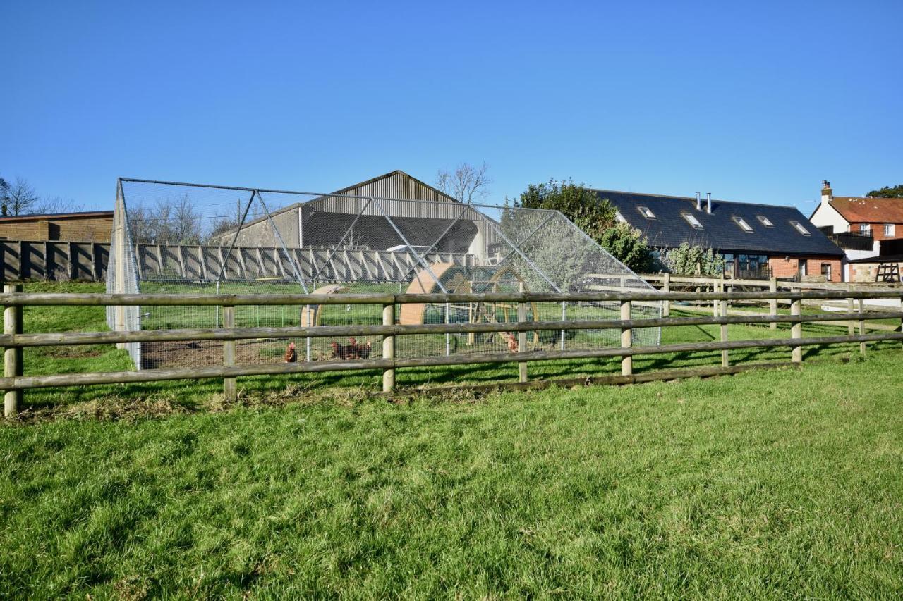 Little Upton Farm Cottagesライド エクステリア 写真