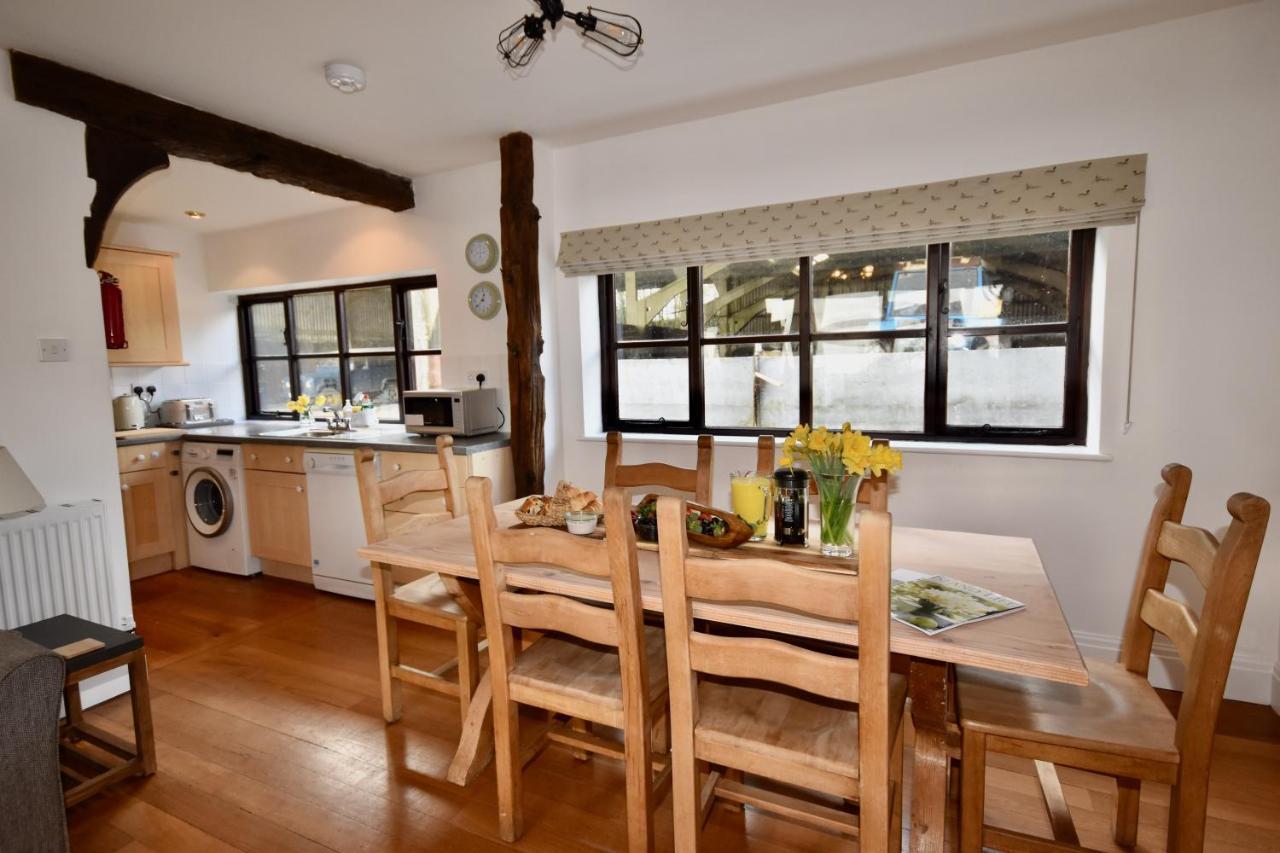 Little Upton Farm Cottagesライド エクステリア 写真